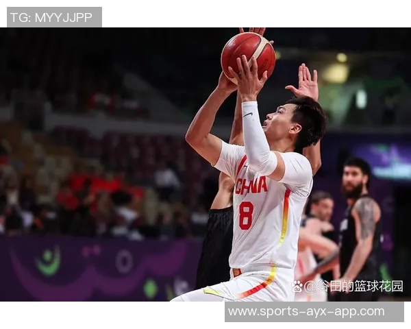 媒体人呼吁国内俱乐部重视高后卫培养应从小篮球阶段着手选拔优秀前锋